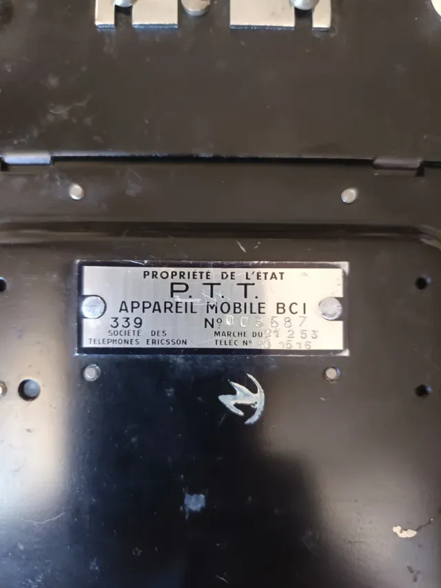 Teléfono antiguo baquelita blanco