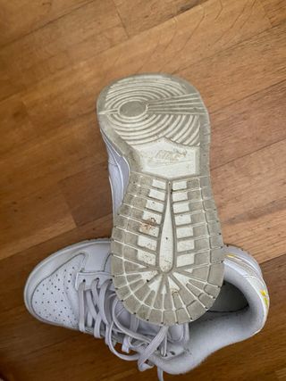 Tenis Nike Blancos y Amarillos