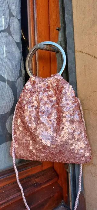 Pochette con paillettes rosa e argento
