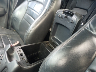 APOYABRAZOS CENTRAL JEEP CHEROKEE (KJ) ENR