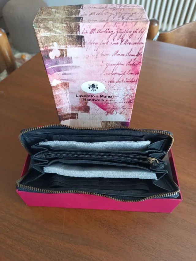 Portafoglio donna in pelle