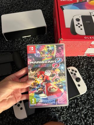 Nintendo Switch OLED bianco