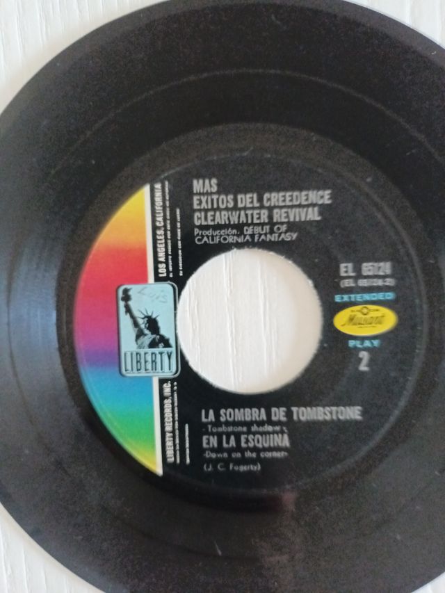 SINGLE CREEDENCE CLEARWATER REVIVAL