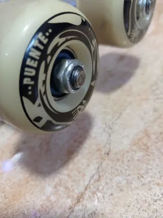Ejes y ruedas de skate