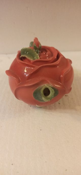 Teiera in ceramica a forma di rosa