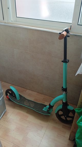 Patin con manillar plegable