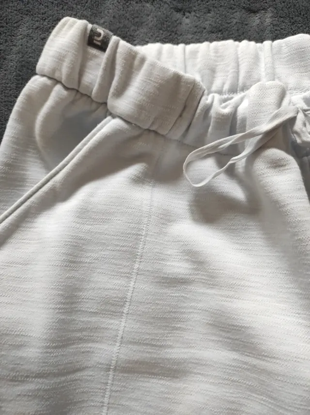 Chándal mujer, color muy bonito es azul muy claro 