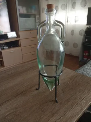 Jarrón de cristal con soporte