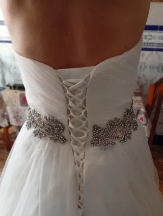 Vestido de Novia Blanco con Corsé

