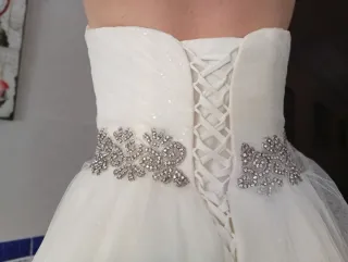 Vestido de Novia Blanco con Corsé
