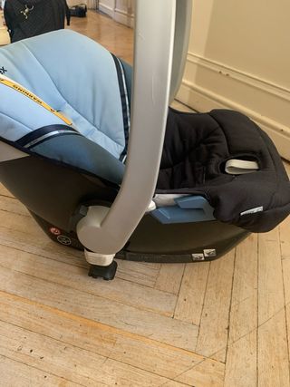 Maxi Cosi Cybex bebé azul