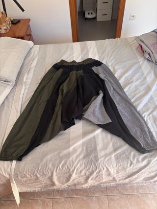 Pantalones bombachos talla única, puestos una vez