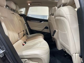Maserati Levante V6 275 HP D AWD GranLusso