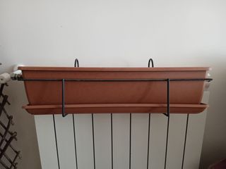 Jardinera con soporte