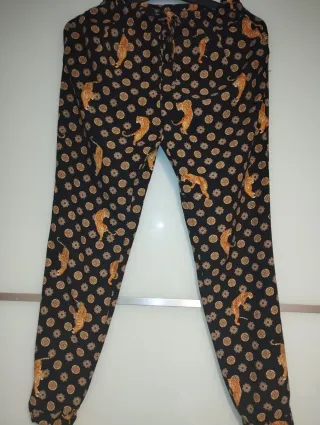Pantalones Zara Estampado Tigre Talla XS