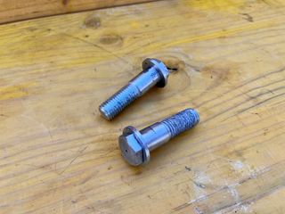 Tornillos basculante Harley Davidson Sportster