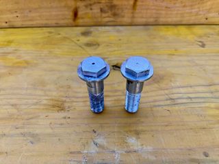 Tornillos basculante Harley Davidson Sportster