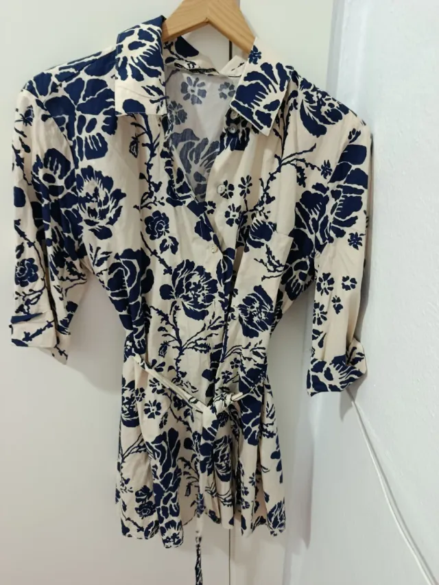 Vestido Zara camisero estampado floral