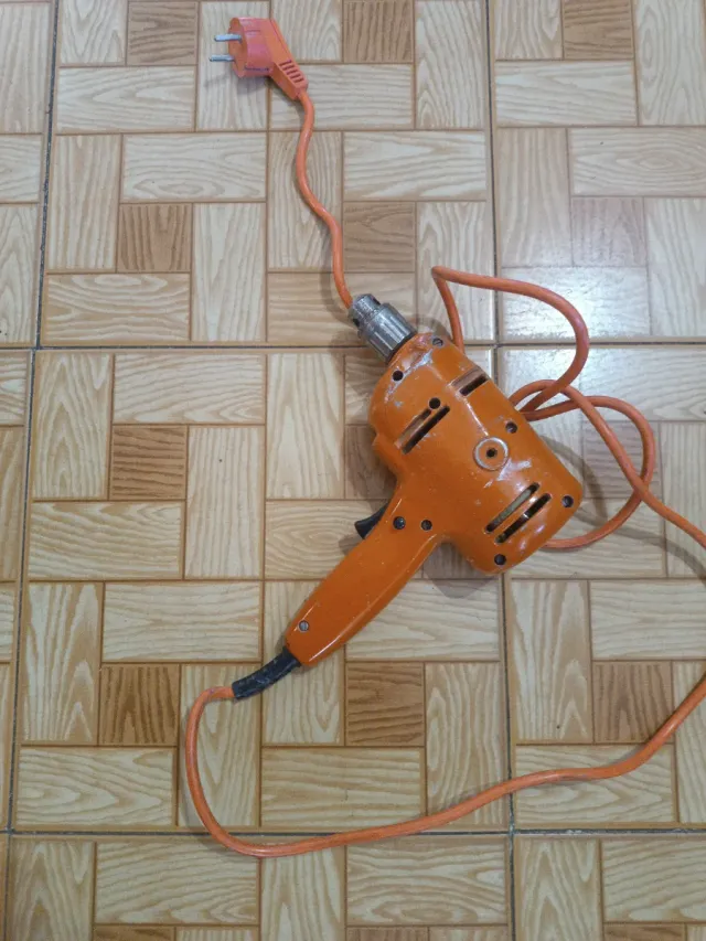 Taladro Eléctrico Naranja
