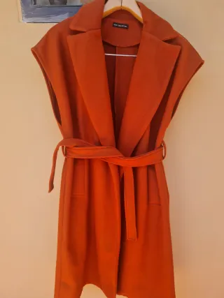 Cappotto donna arancione senza maniche