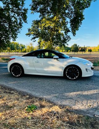 Peugeot RCZ 2012