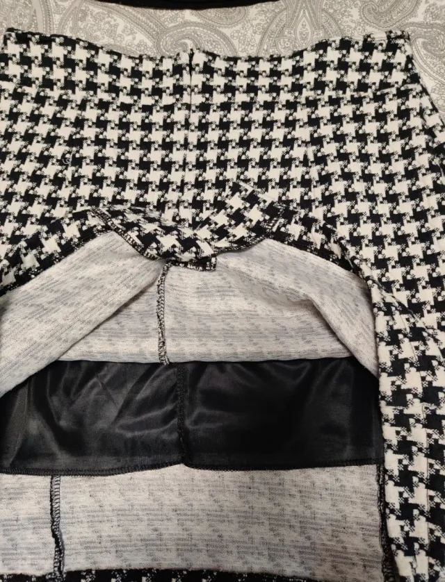 Falda pata gallo y camiseta canalé T.40