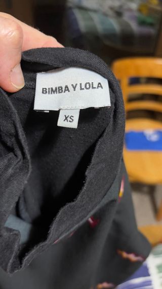 Camiseta Bimba y Lola Negra Estampada Rayos