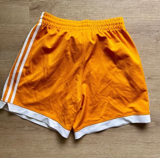 Shorts deportivos Adidas Naranja