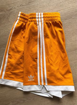 Shorts deportivos Adidas Naranja