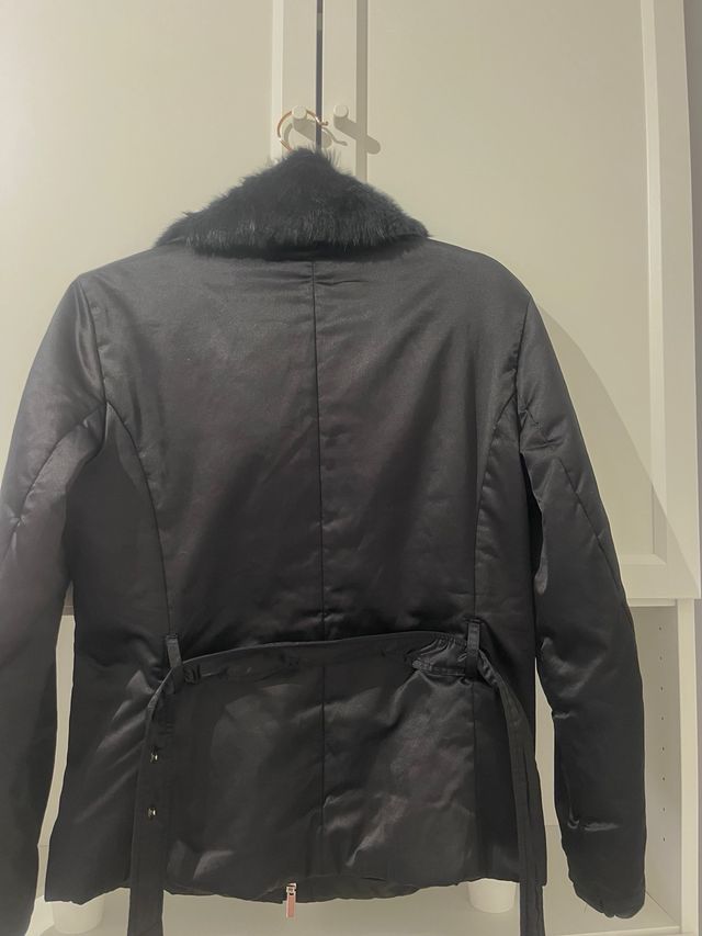 Anorak Zara Negro