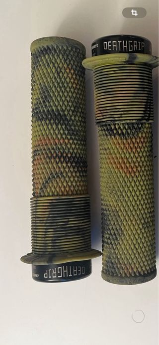 Manopole DMR Deathgrip Verde Camo 31,8