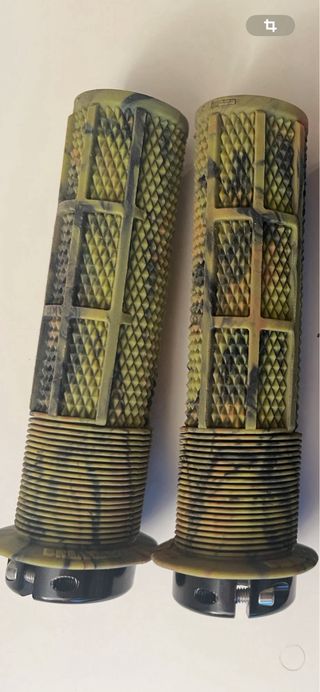 Manopole DMR Deathgrip Verde Camo 31,8