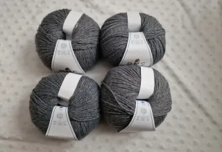 4 Ovillos Lana Merino DMC color 891