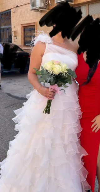 Vestido de Novia Blanco con Volantes