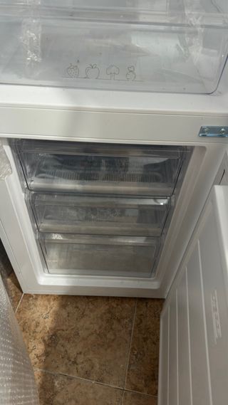 Nevera como nueva frigorífico blanco sin uso
