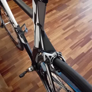 Bicicleta Triatlón BHAero T55. Grupo Sram Red 