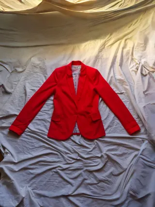 Chaqueta de traje Roja Stradivarius Talla S