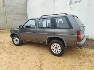 Nissan Terrano 1991