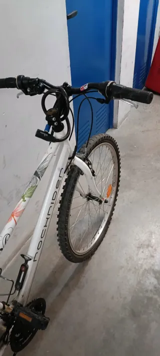 Bicicleta Decathlon Blanca