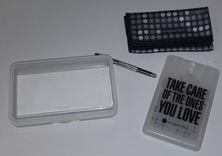 Sunglass Hut Kit per Pulizia Occhiali    