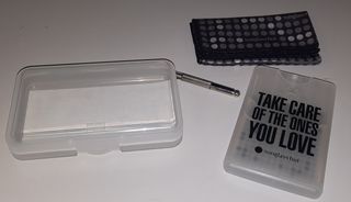 Sunglass Hut Kit per Pulizia Occhiali    