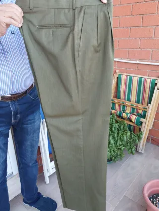 Completo uomo taglio classico, taglia 50 Italiana 