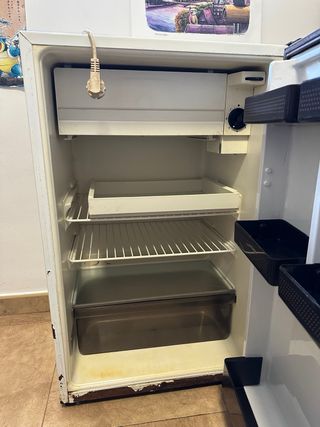 Nevera pequeña Zanussi