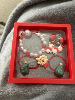 Lote Navidad: Pulsera, Gomas y Pendientes