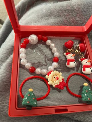 Lote Navidad: Pulsera, Gomas y Pendientes