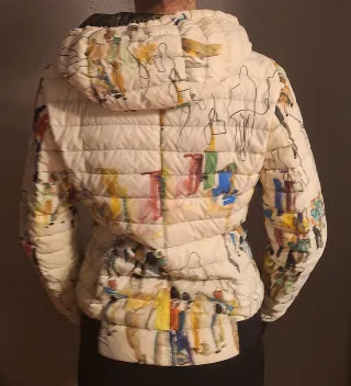 Anorak reversible verde o estampado multicolor