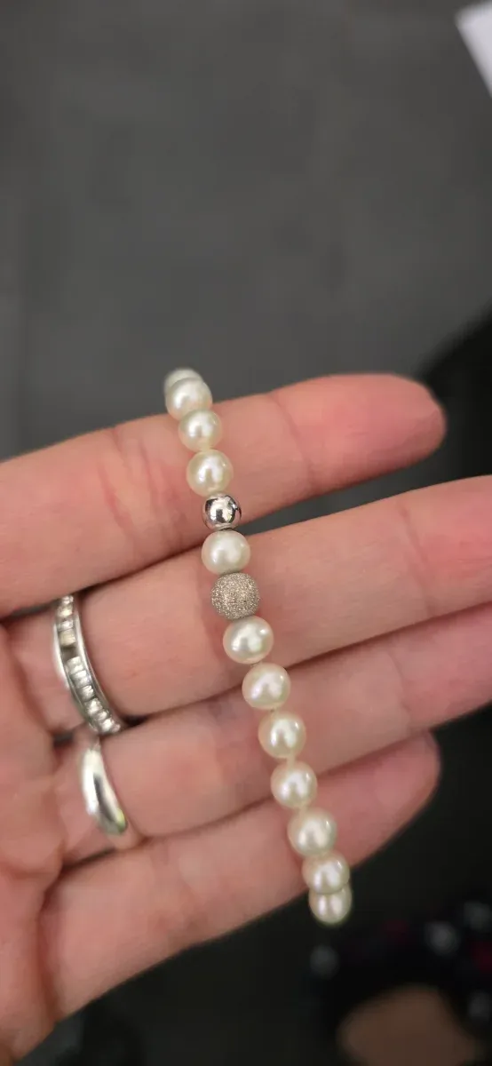 Bracciale perle con sfere argento