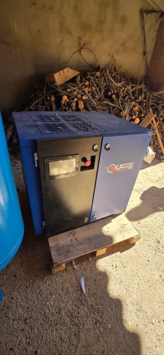 Compresor de tornillo Unair sin usar nuevo.