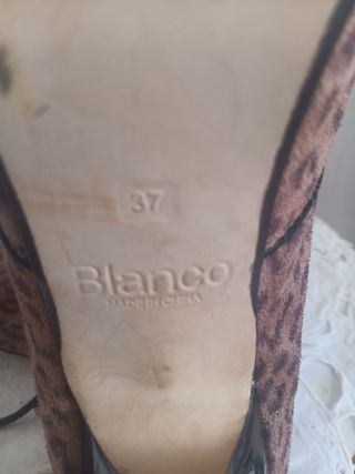 Zapatos tacón leopardo con cordones