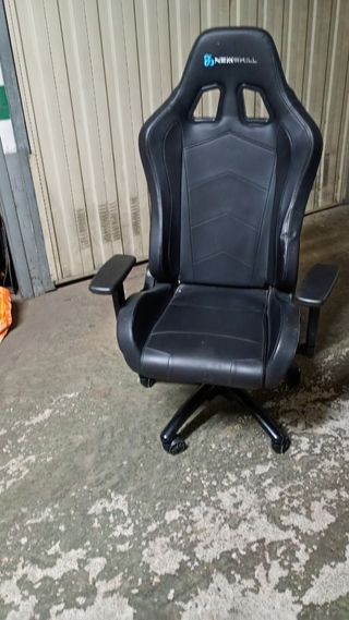 Silla Gaming Newskill Negra Cuero Sintético